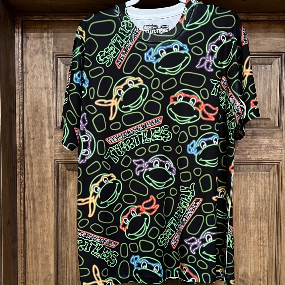 Nickelodeon TMNT Neon Glow Shirt